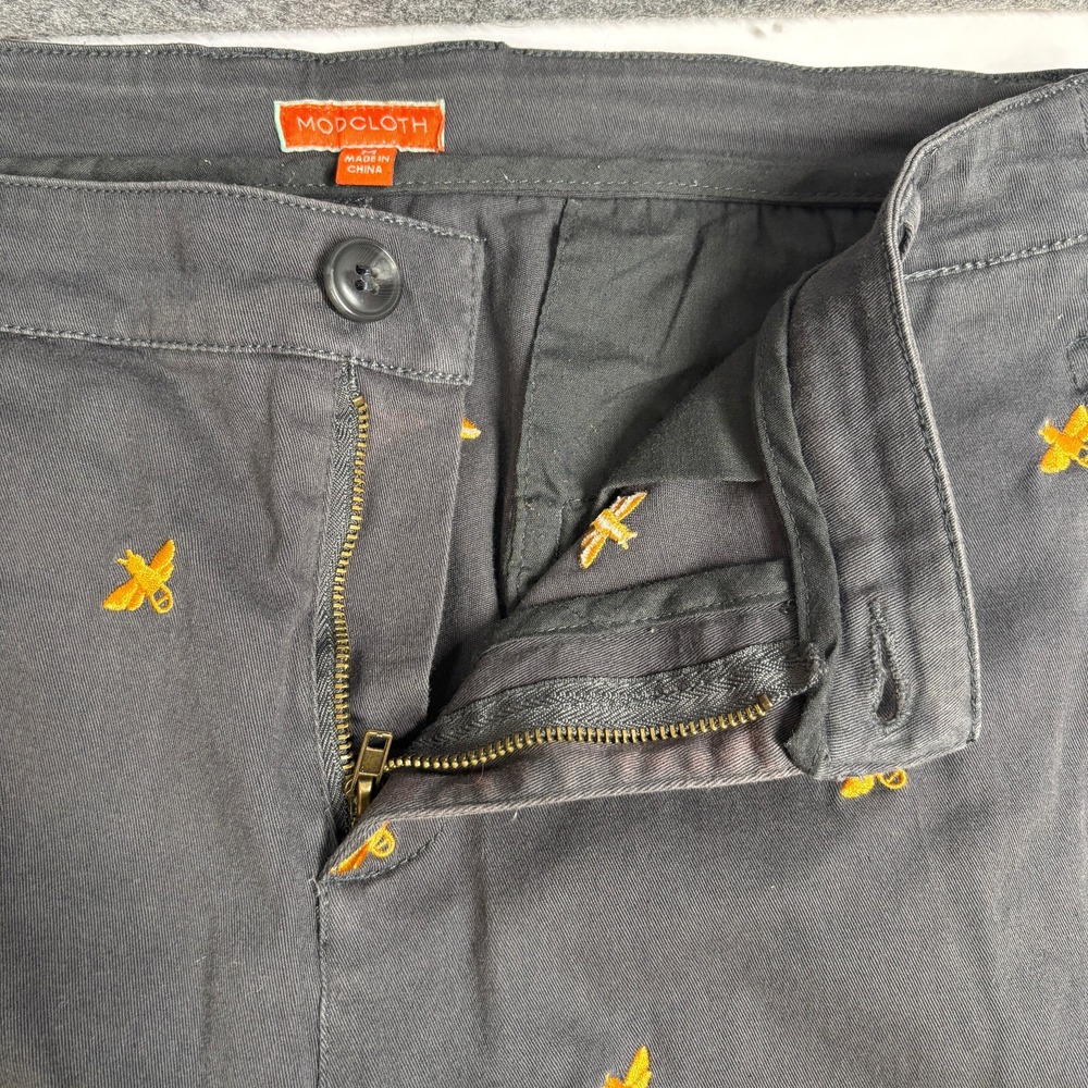 ModCloth Tapered Pants Womens Medium Gray Yellow Bee Embroidered Cotton Chino - Picture 7 of 13